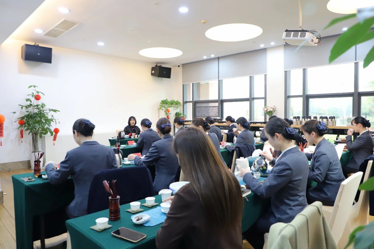 茶香滿溢 匠心傳承——三都澳大酒店開展茶藝培訓